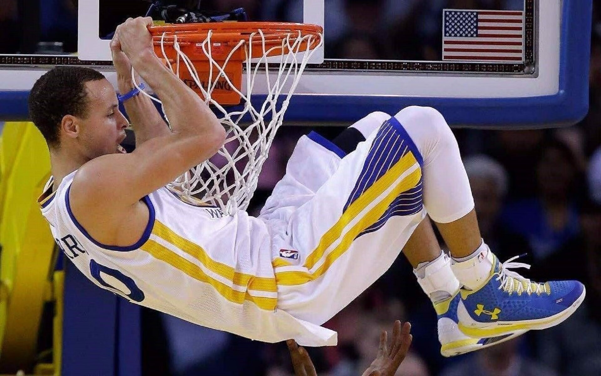 德布劳内没上场,却按住了加纳和冰岛的命门